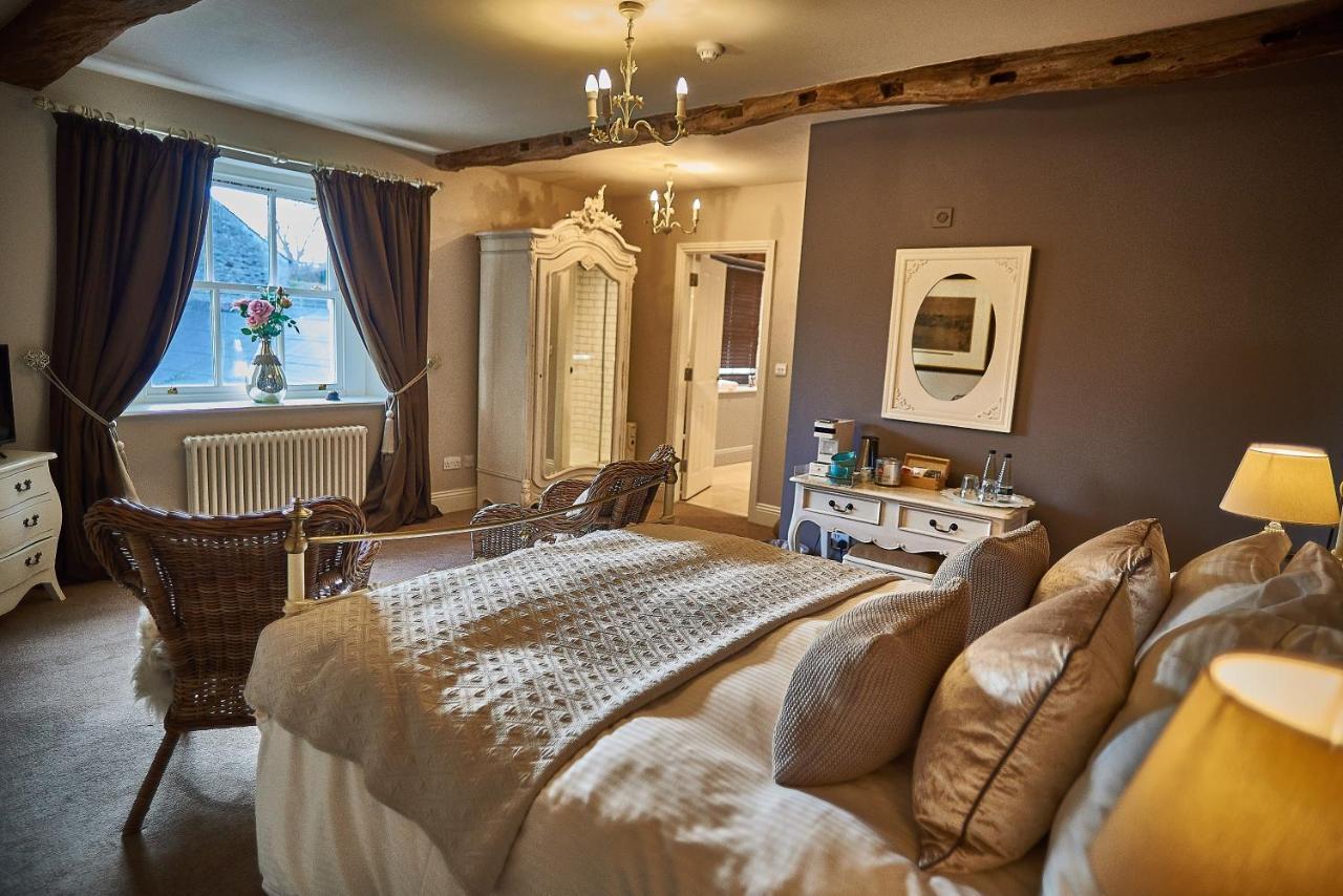 Plough Inn Lupton Extérieur photo