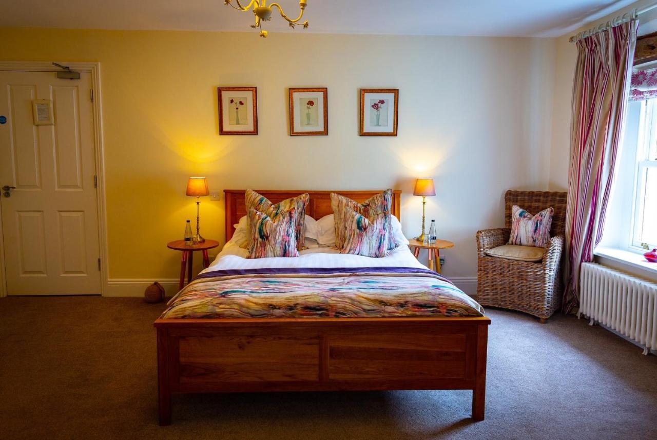 Plough Inn Lupton Extérieur photo