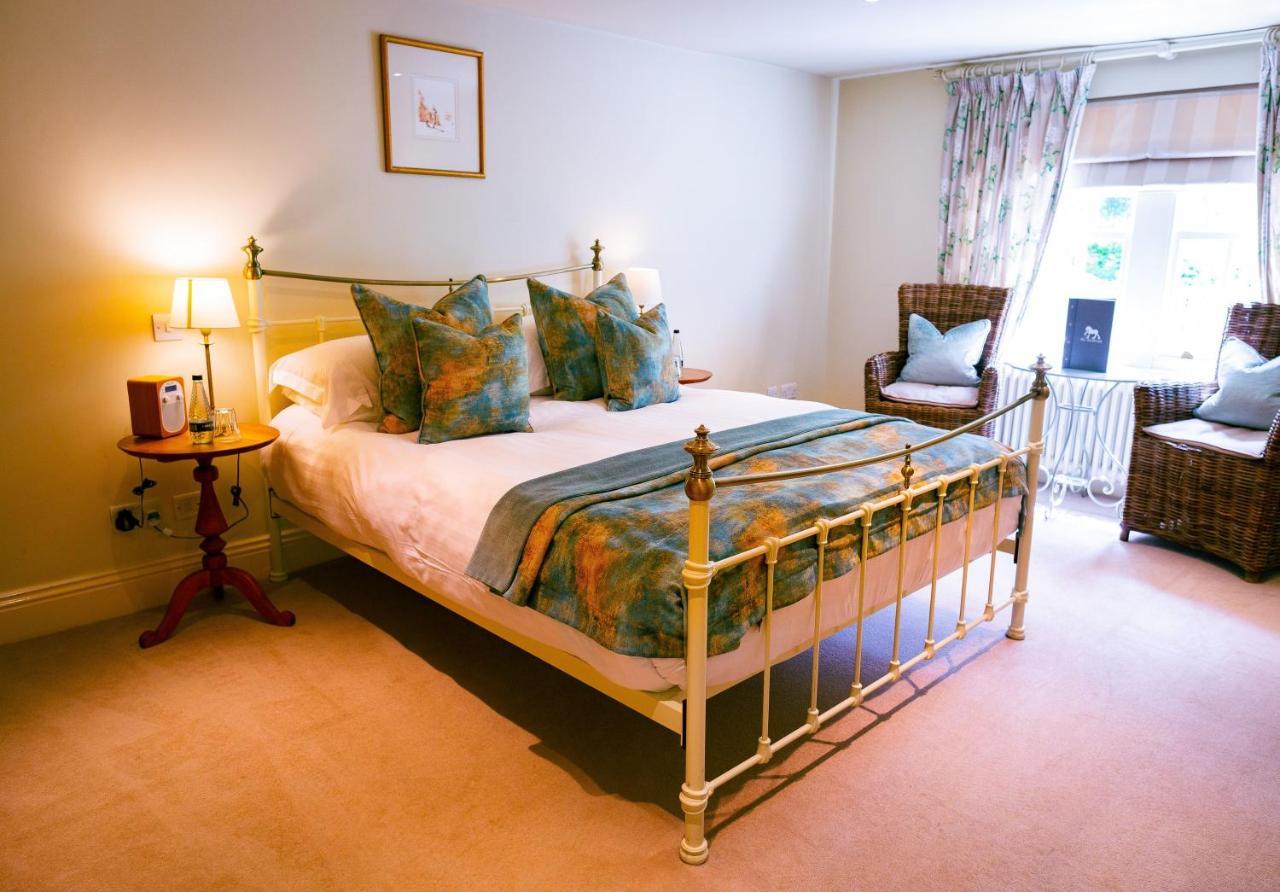Plough Inn Lupton Extérieur photo