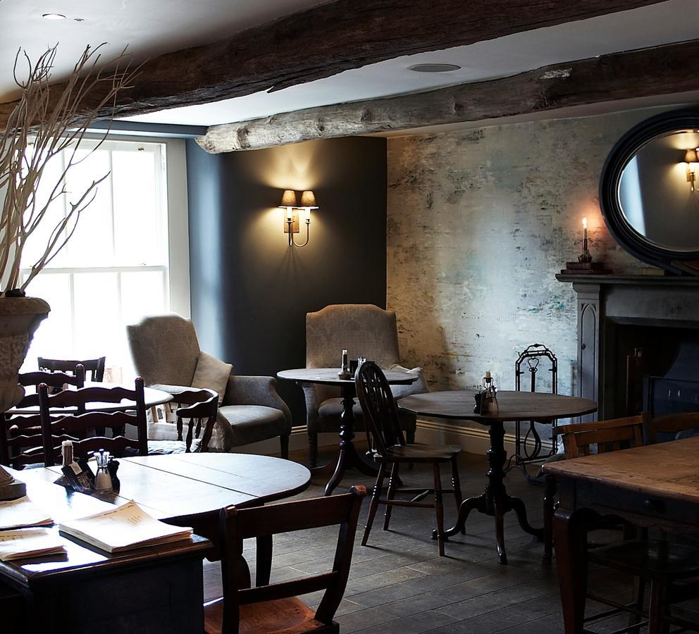 Plough Inn Lupton Extérieur photo