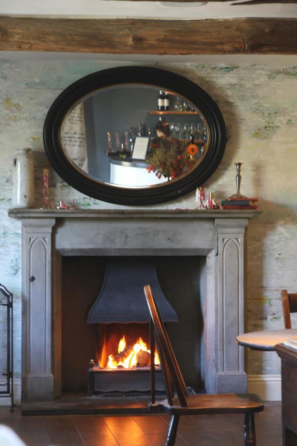 Plough Inn Lupton Extérieur photo